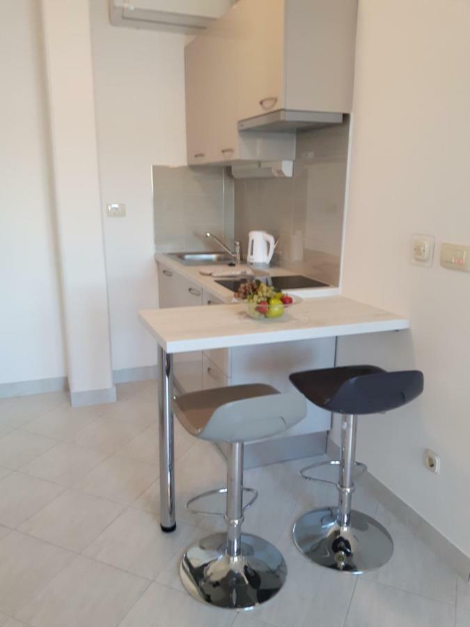 Apartments Nika Трогир Екстериор снимка