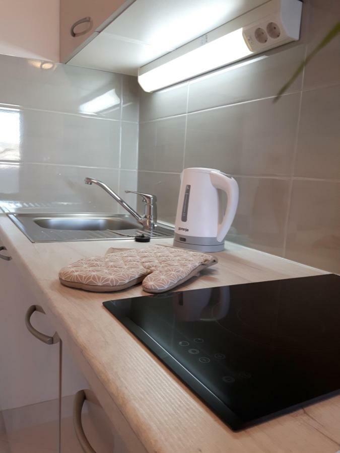 Apartments Nika Трогир Екстериор снимка