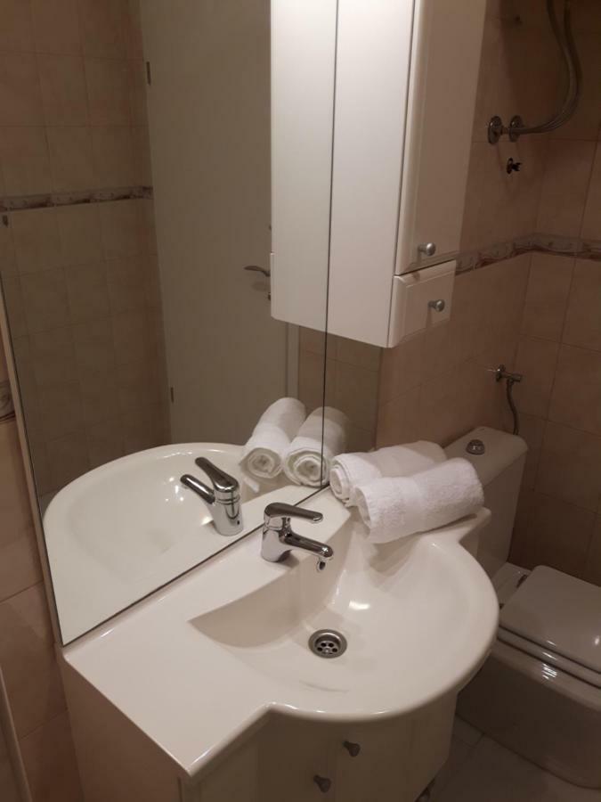 Apartments Nika Трогир Екстериор снимка