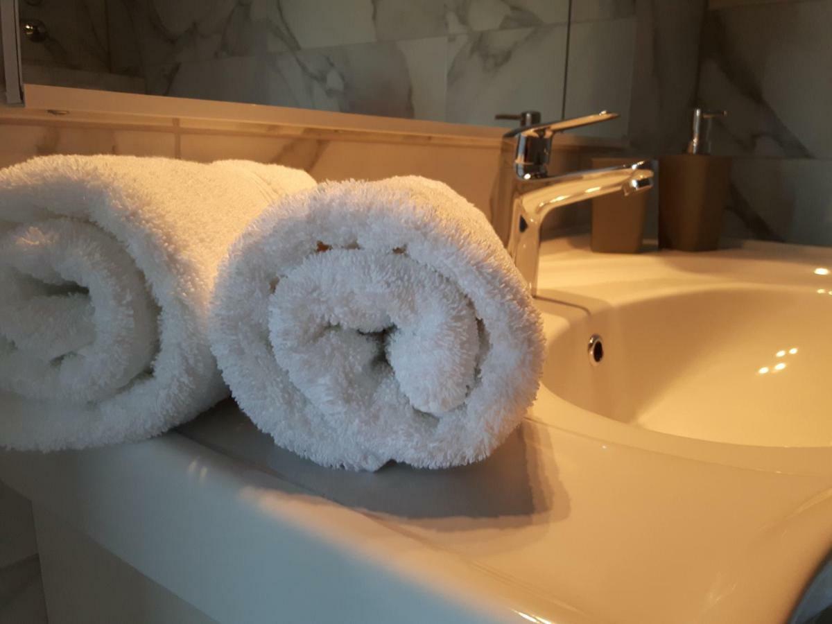 Apartments Nika Трогир Екстериор снимка